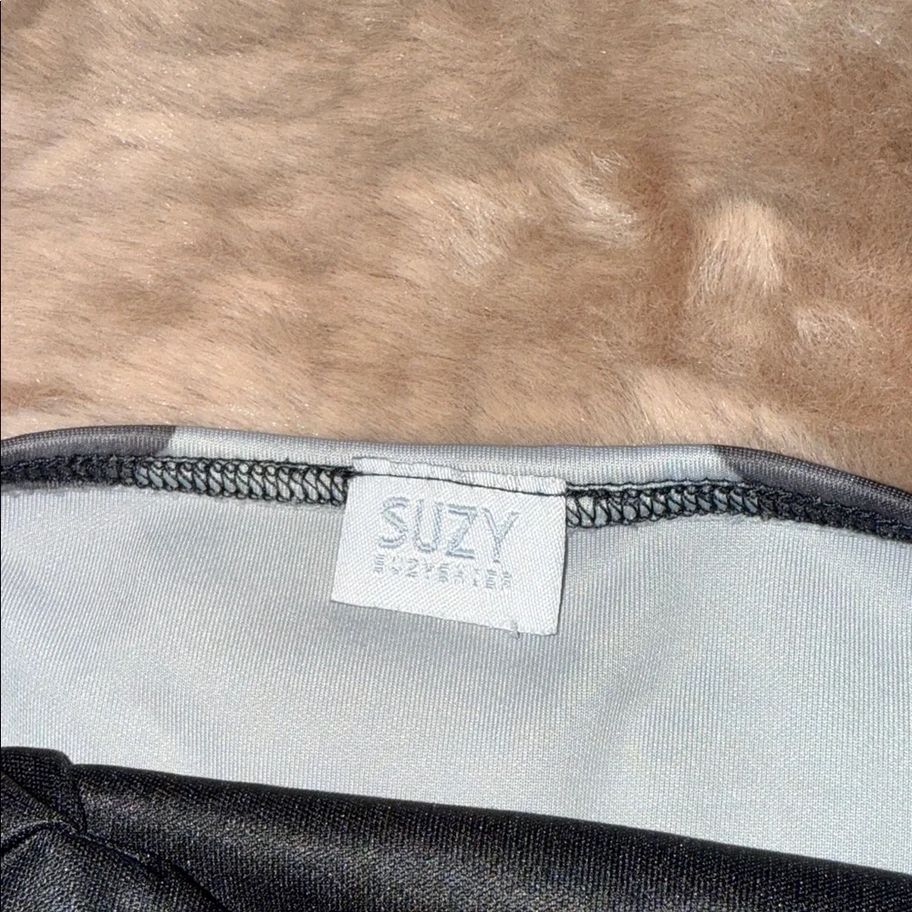 Suzy Shier Monochrome Floral Strapless Dress - Picture 2 of 3